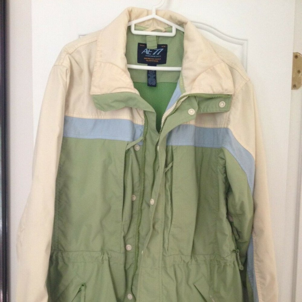 American Eagle AE77 Mens Jacket Small Green Nylon Dual Zip Pocket Performance
